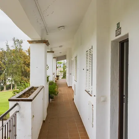 Cubo's Lauro Golf Buganvilla Apartment