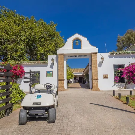Cubo's Lauro Golf Buganvilla Apartment *